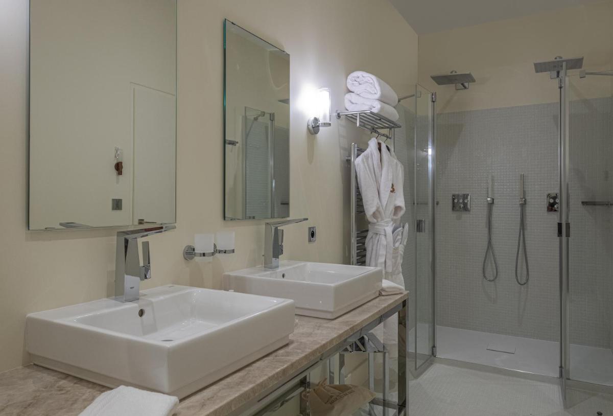 Salle de bains dans l'établissement La Borde en Sologne Château & Spa