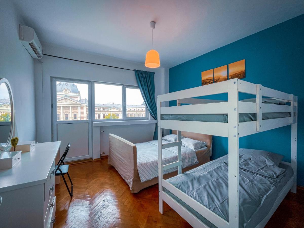 Km 0 And The Best View 2bdr Apartment In Bucharest - Housity