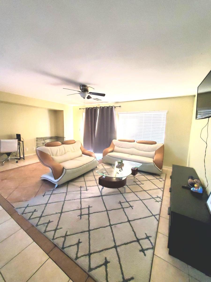 sleeps 16, jacuzzi, entire home - Housity