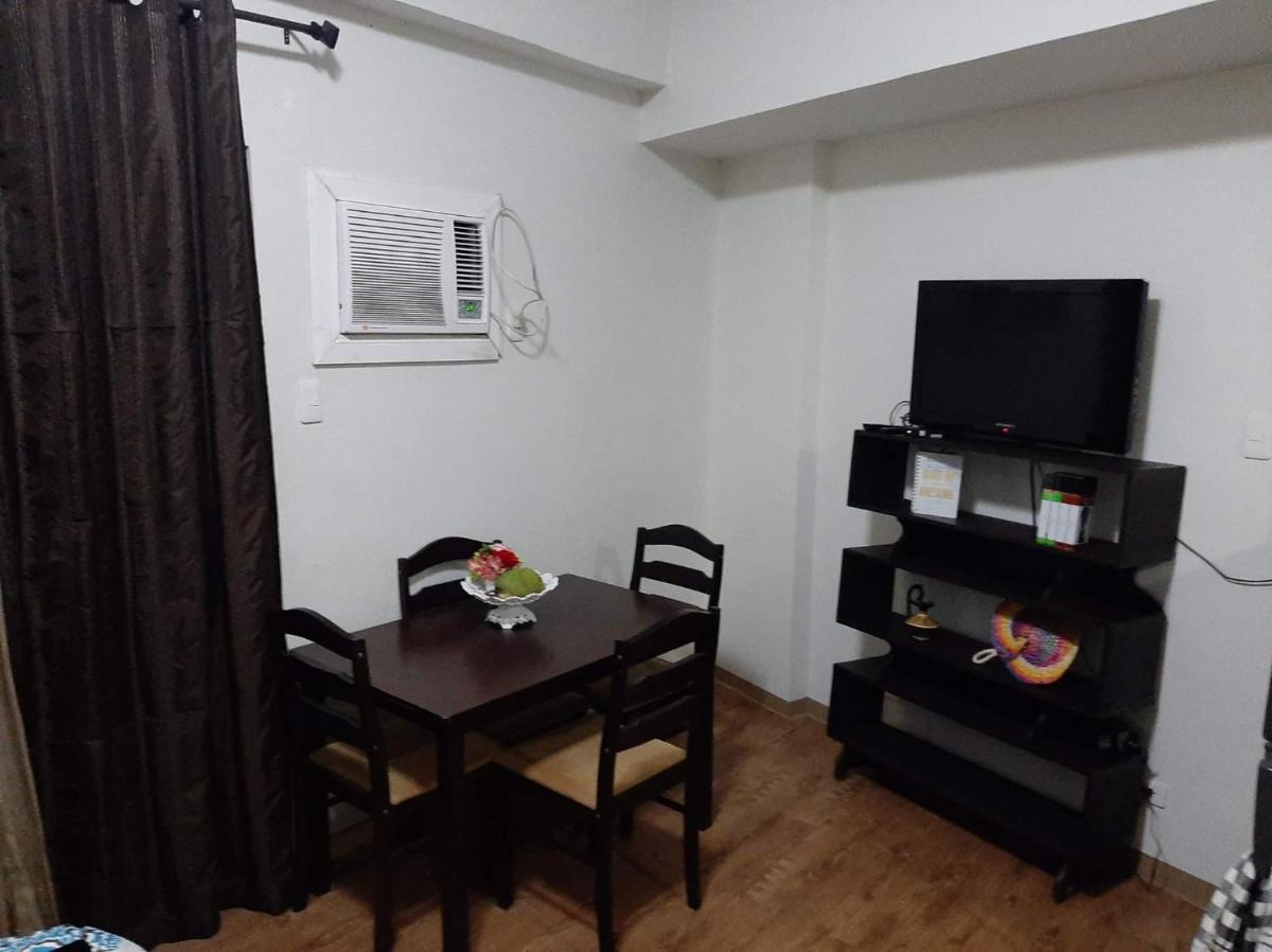 Myrna's Studio Condo - Housity