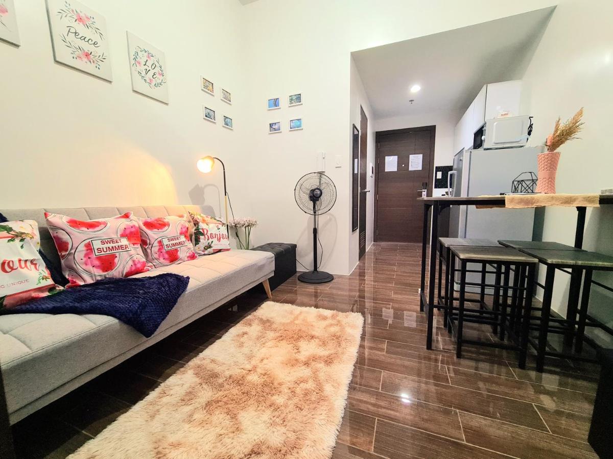Suitetrails - Tropical Home at SMDC Air Residences Makati