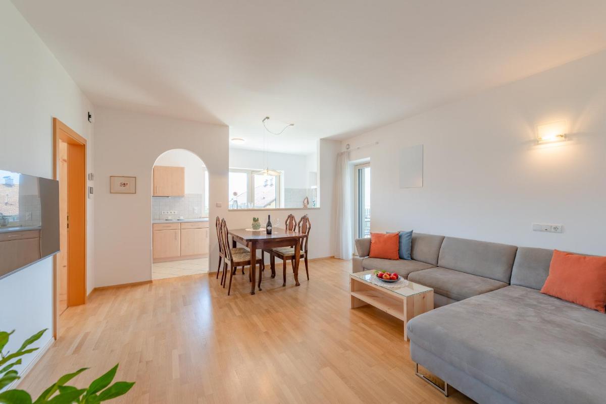 Stürz Ferienwohnungen - Housity