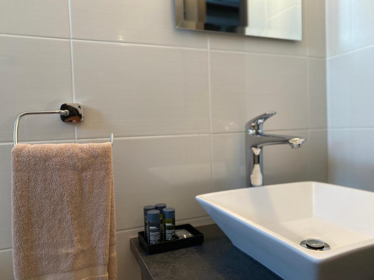 Phaedrus Living: City Center Cozy Flat Demetra 102 - Housity