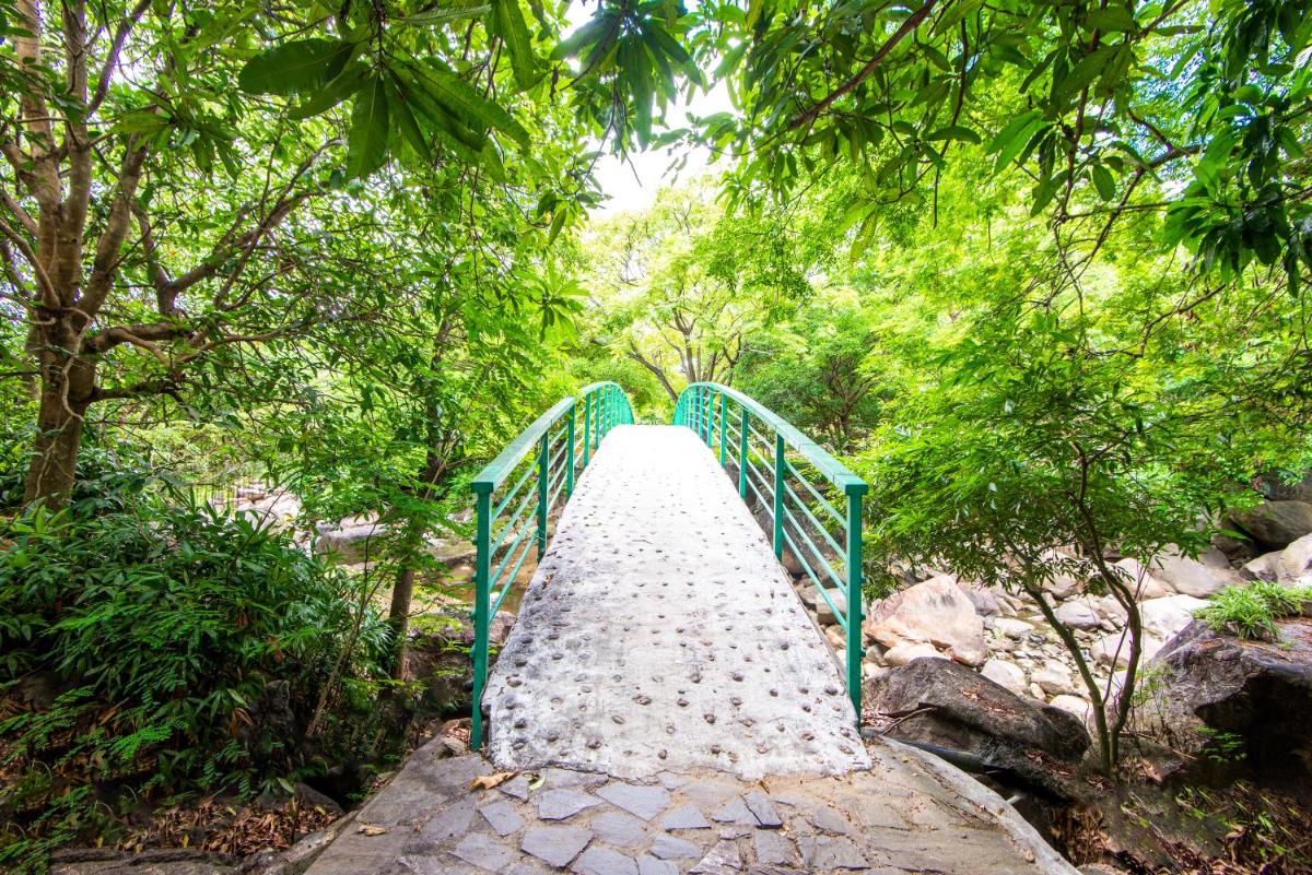 Ven Suoi Hotel - Suoi Luong - Hai Van Park - Housity