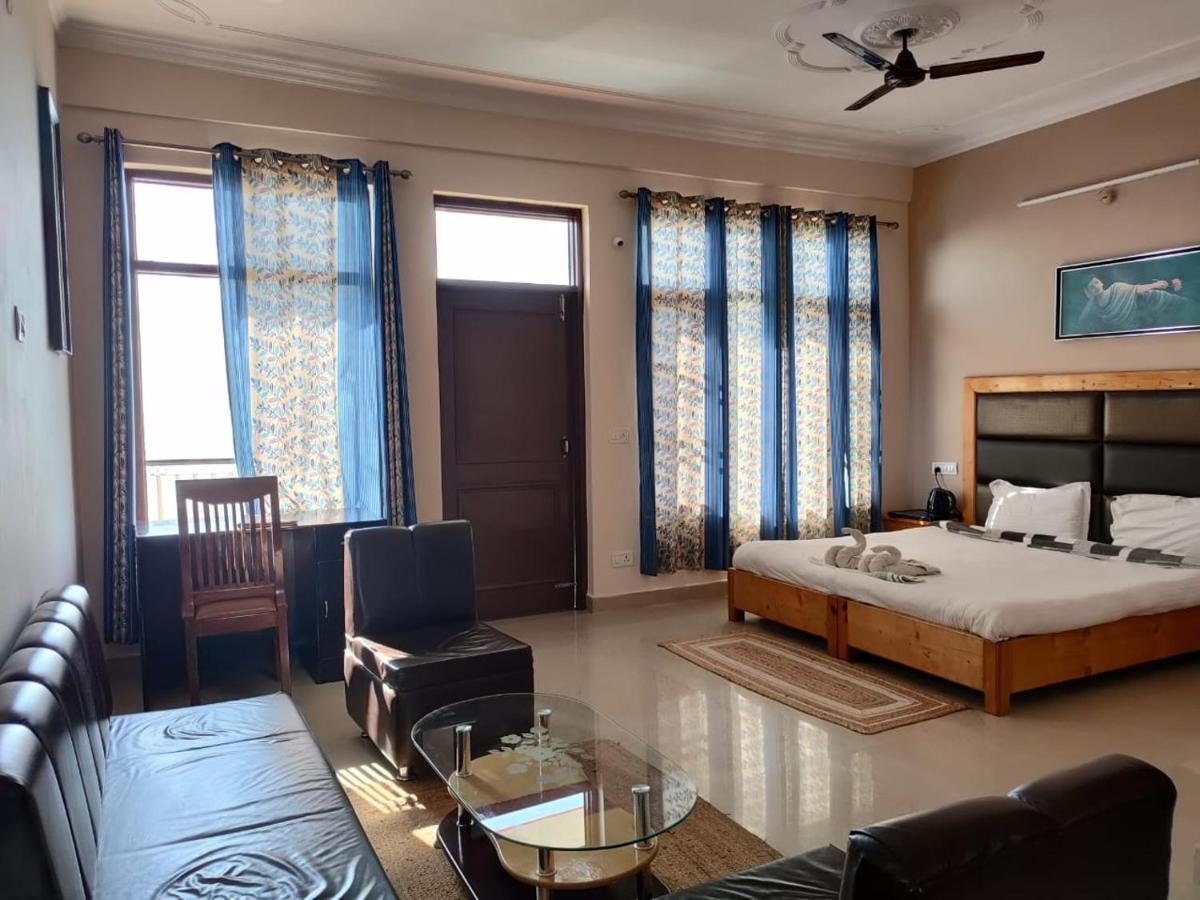 Yoga House - Housity