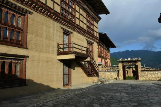The Village Lodge Paro - Housity