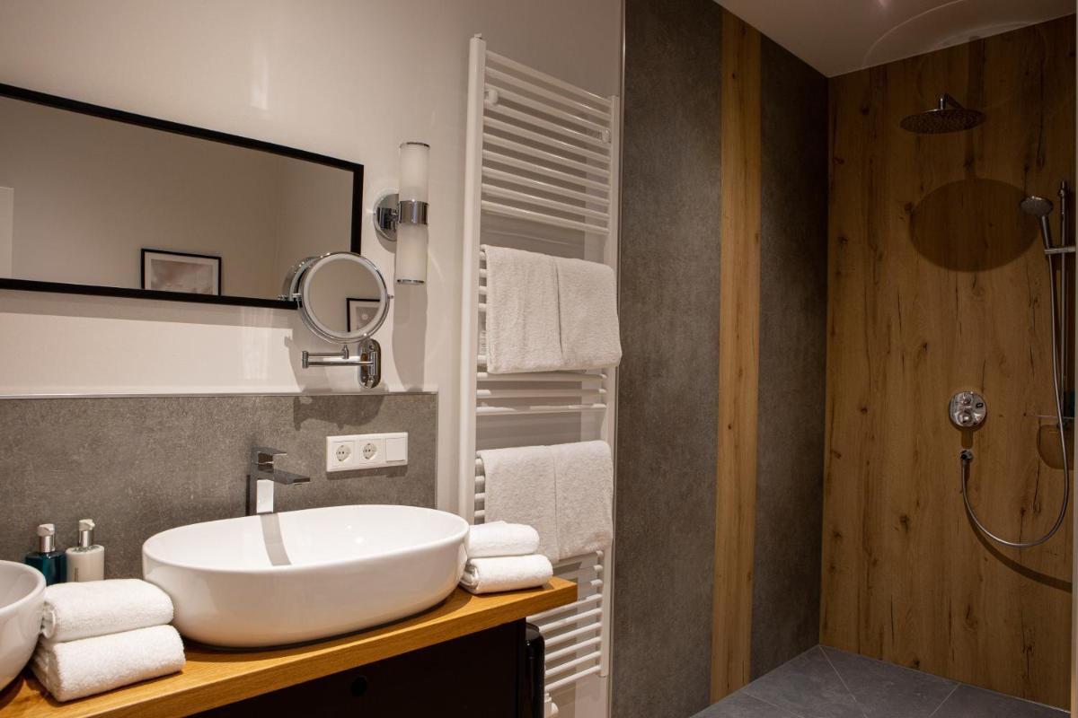 Romantik Hotel Aquarium - Housity