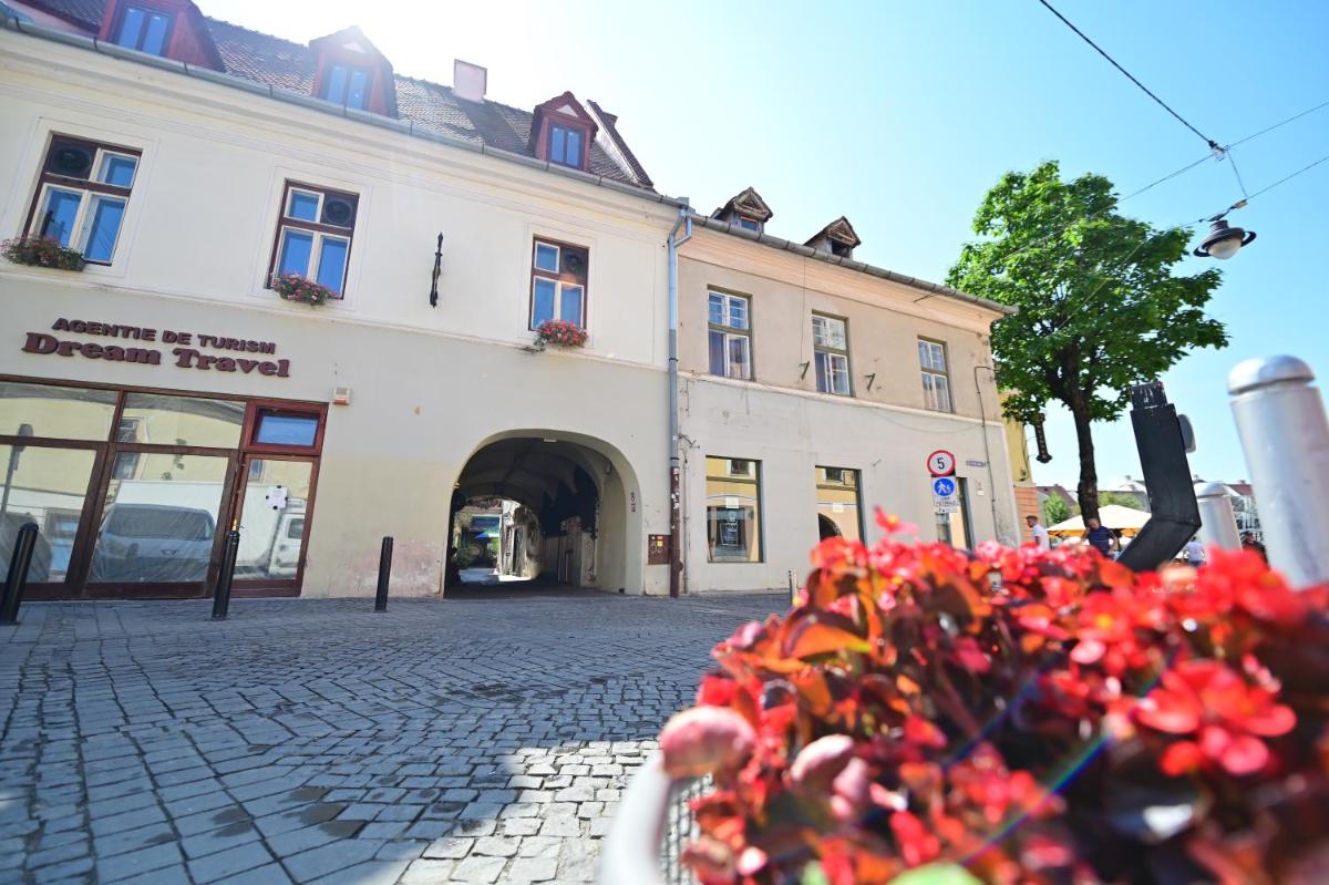 Suitetrails - Lovely 2 bedroom apartment in historic city center