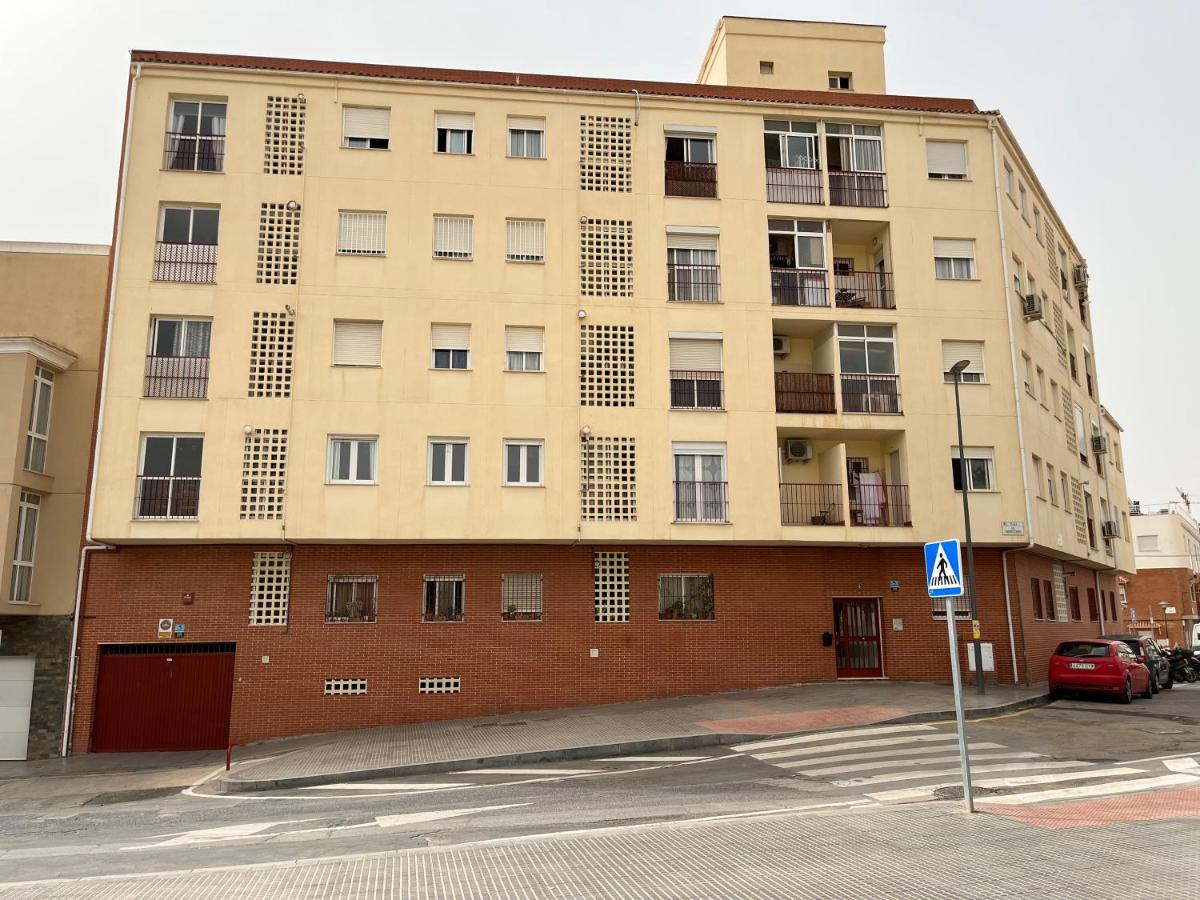 Brand new studio with terrace and BBQ close to city center - Housity