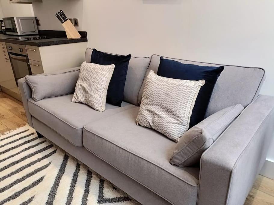Stunning mill apartment near to city centre and Etihad stadium! - Housity