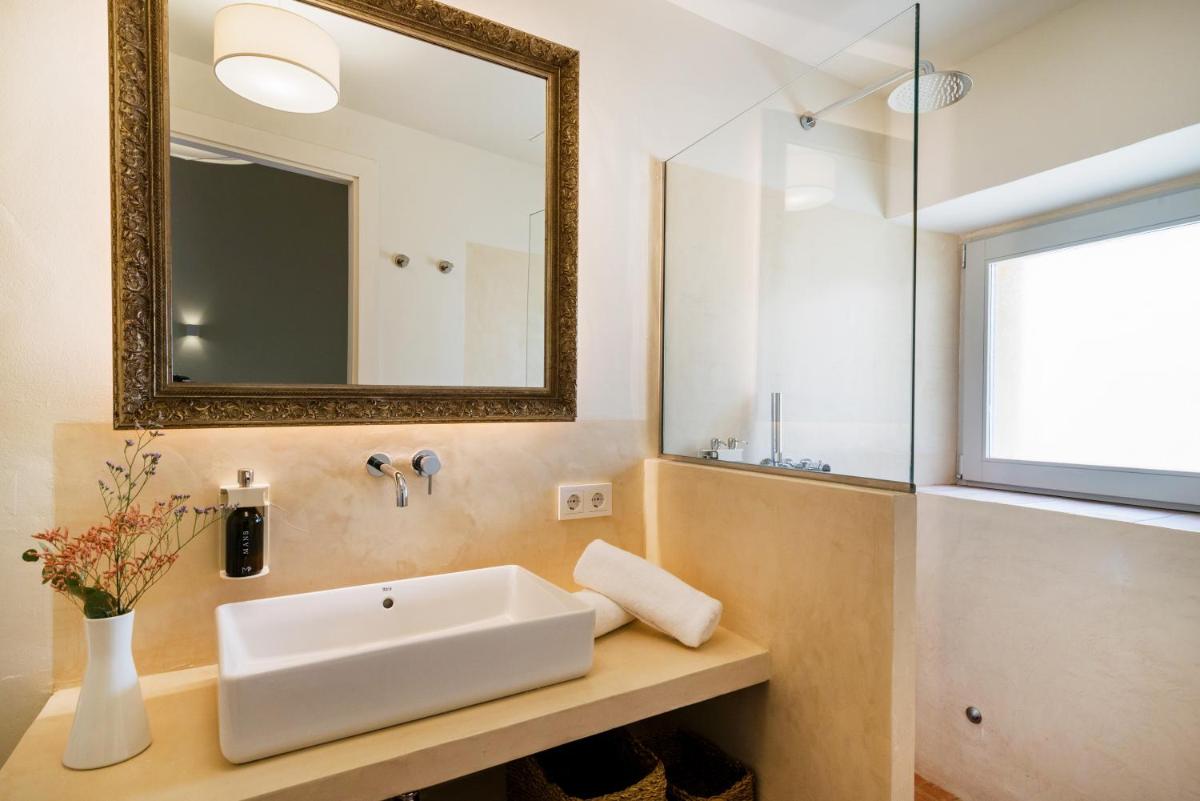 Un baño de Can Mascort Eco Hotel