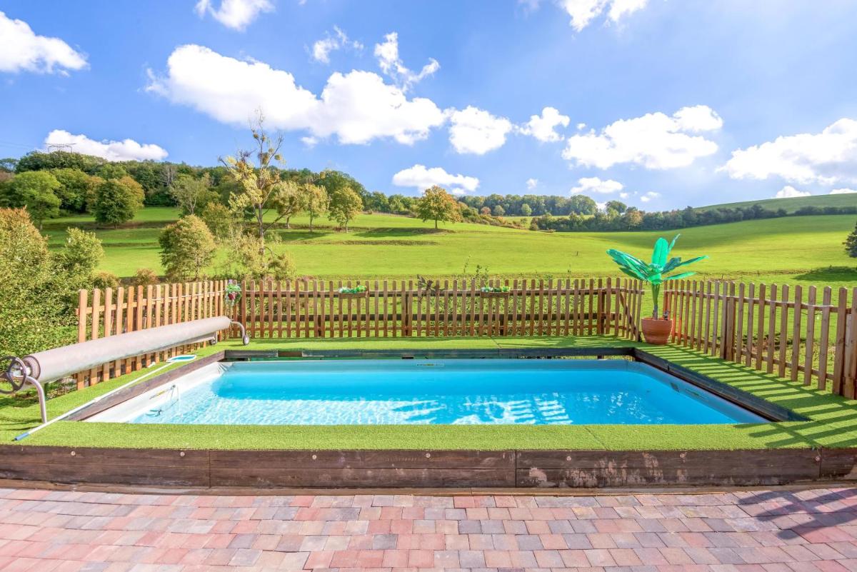Suitetrails - Villa de 2 chambres avec piscine privee jardin clos et wifi a Sapogne et Feucheres
