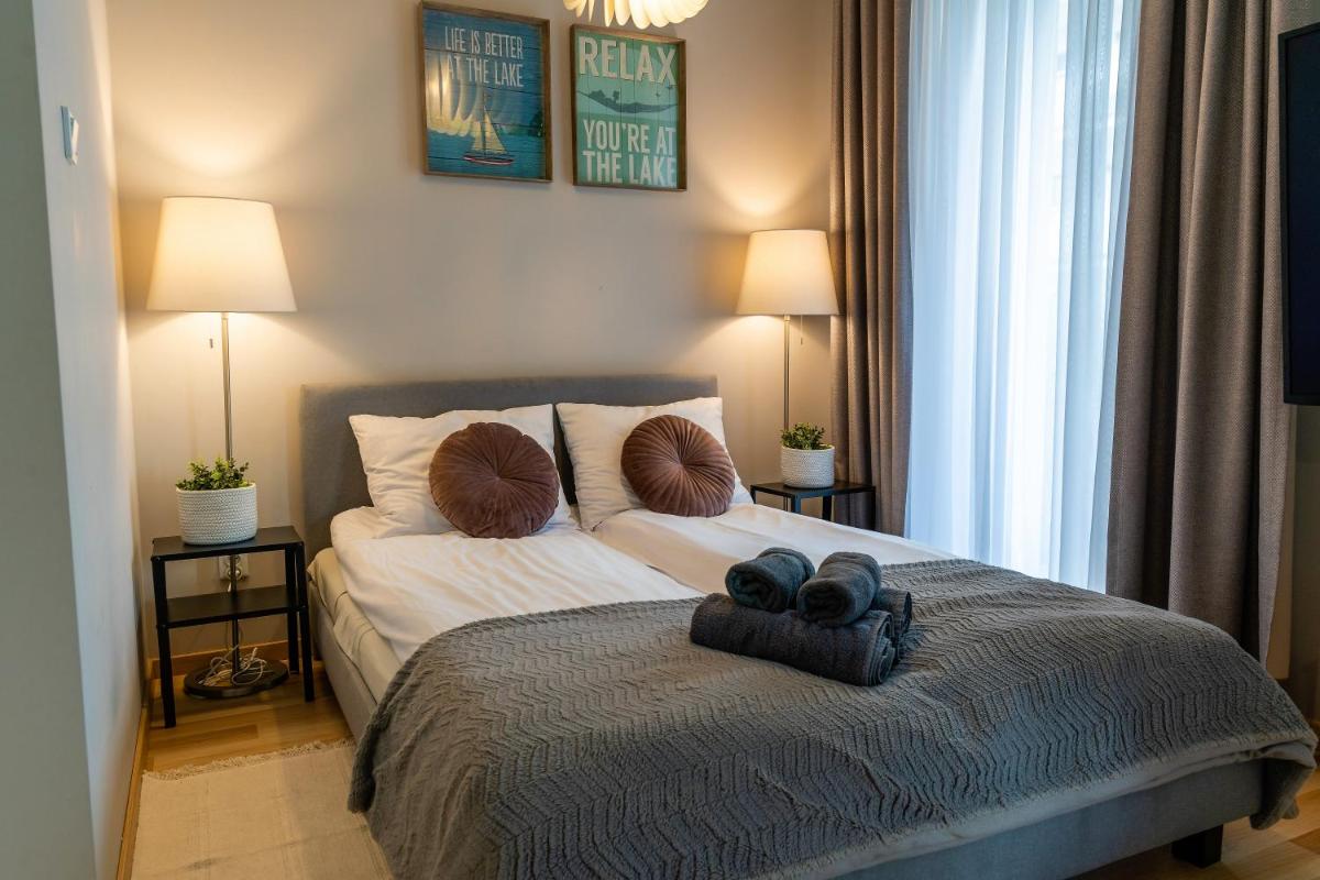 Marina Apartment - przy jeziorze, taras, TV55