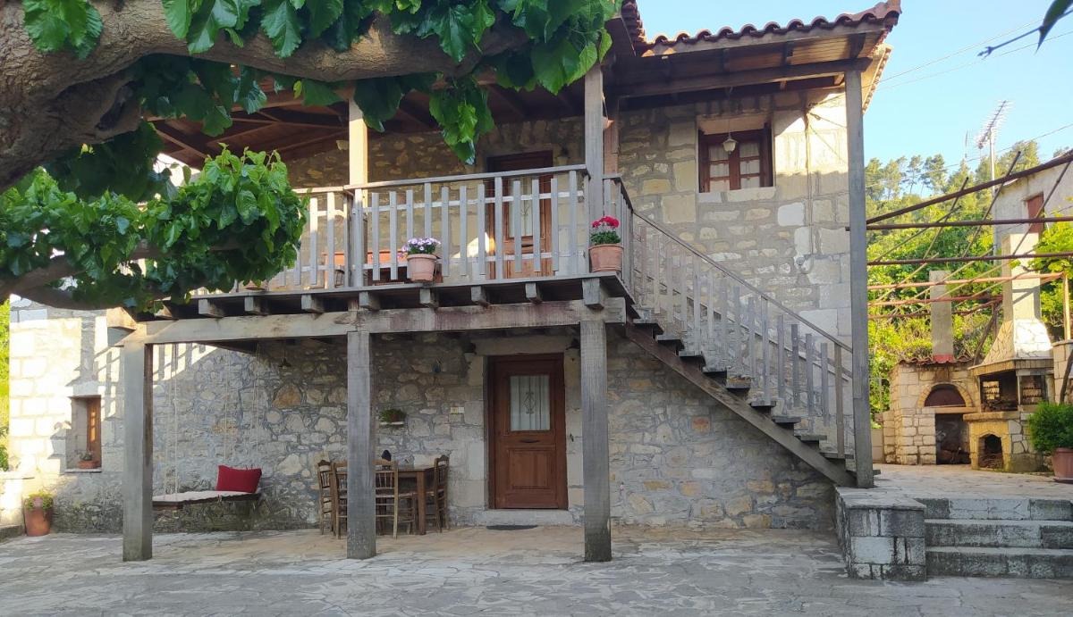 Beautiful stone house! - Housity