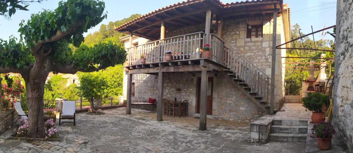 Beautiful stone house! - Housity