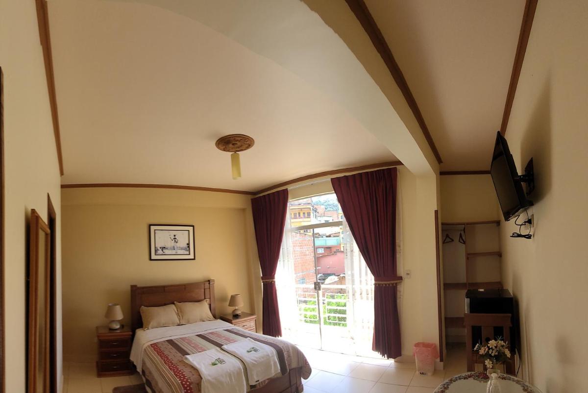 Hostal Kurmi - Coroico - Housity