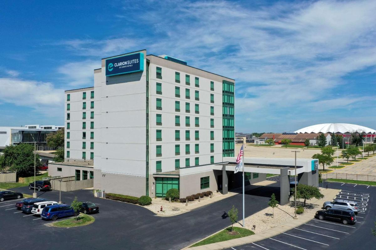 Clarion Suites at the Alliant Energy Center - Hizvo