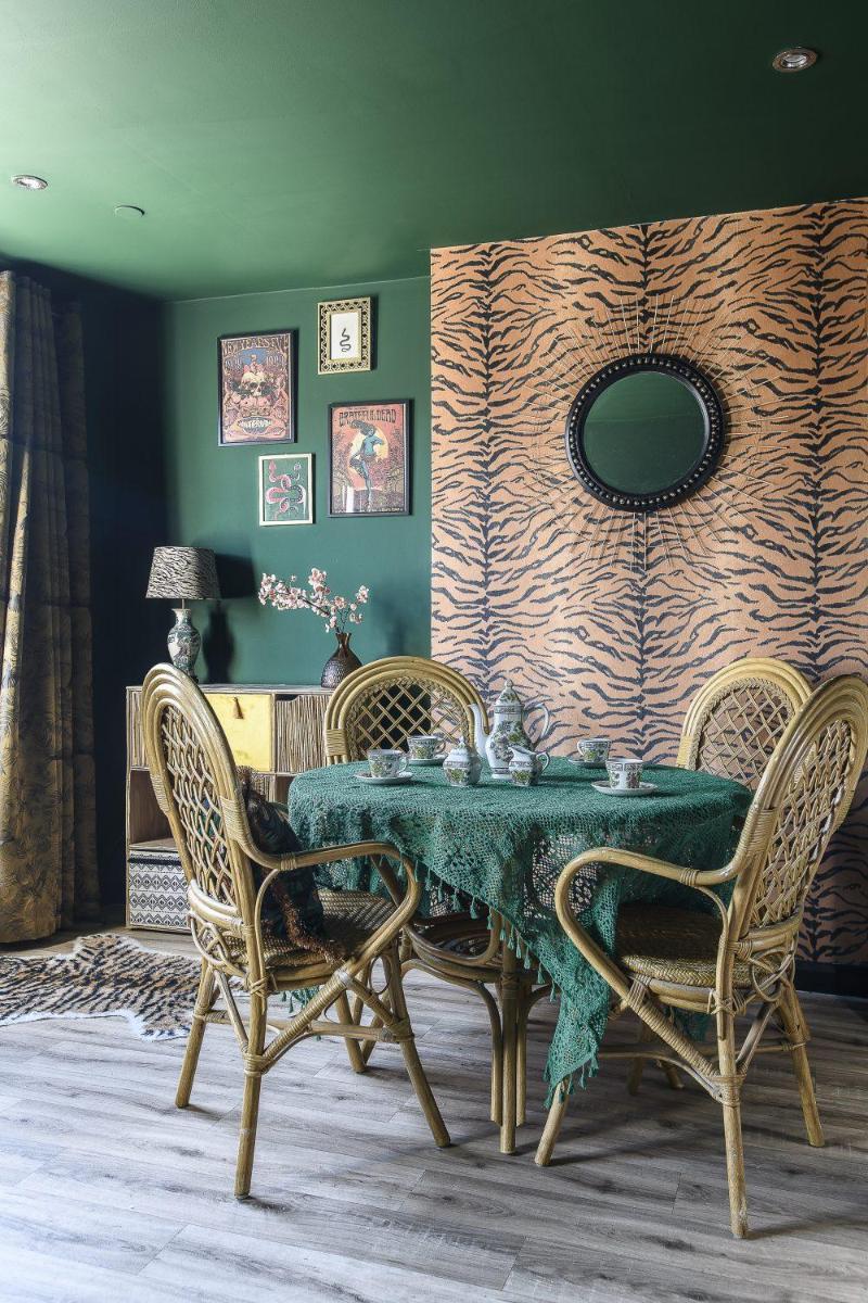 Suitetrails - The Emerald Suite by Margate Suites