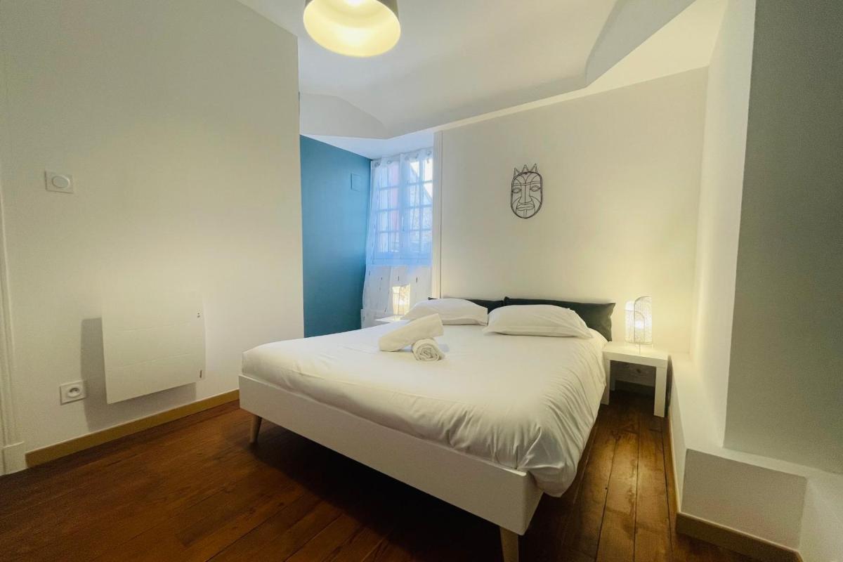 Suitetrails - The GARDENIA charming apartment in the heart of historic town of Amboise