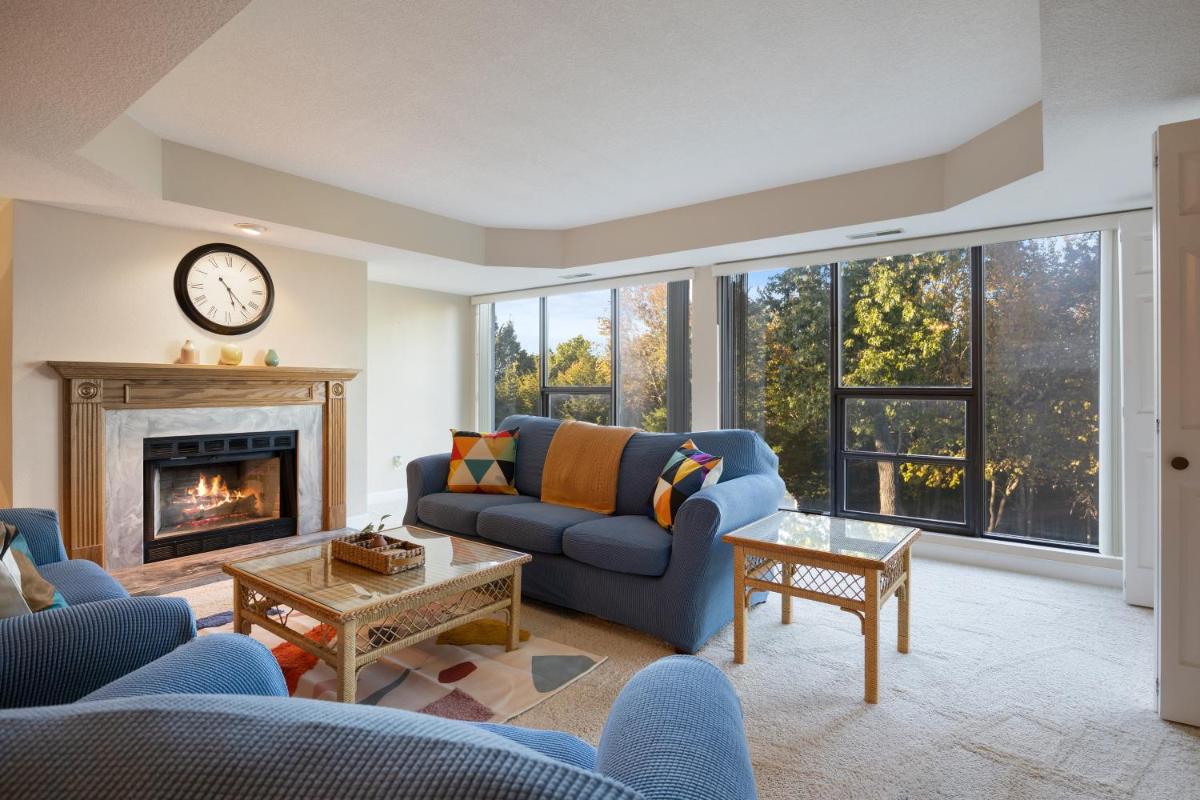 Living the Lake Life - Housity