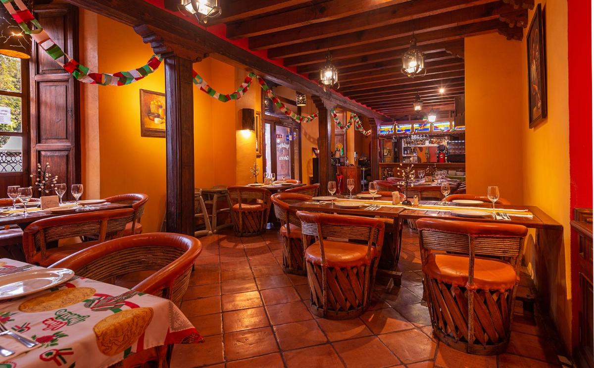 Hotel la Parroquia - Housity