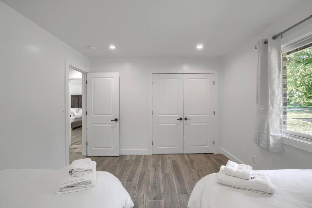 Luxury in the Woods, Pool, Privacy & Peace - Housity