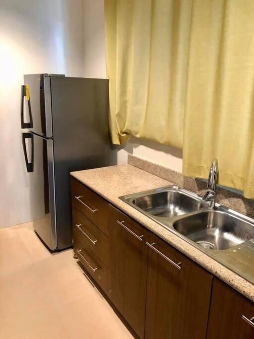 Suitetrails - Modern House w/Great Location Nr SM & Jack’s Ridge