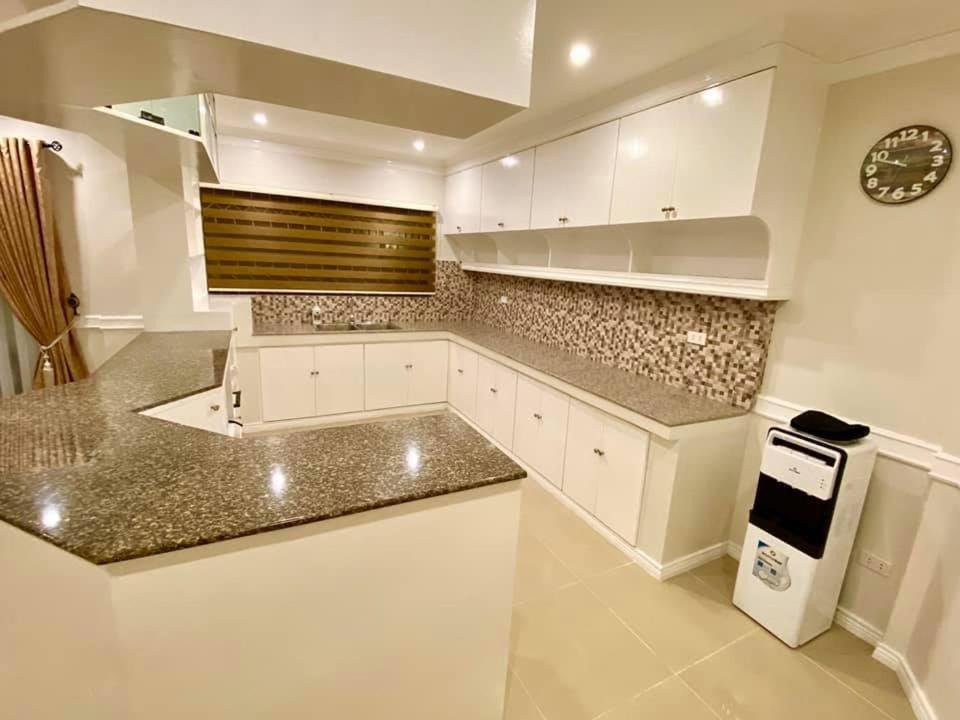 Suitetrails - Nice House with Great Location (Near SM Ecoland)