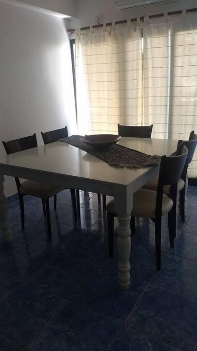 Hermoso departamento, amplio, excelente ubicación. - Hizvo