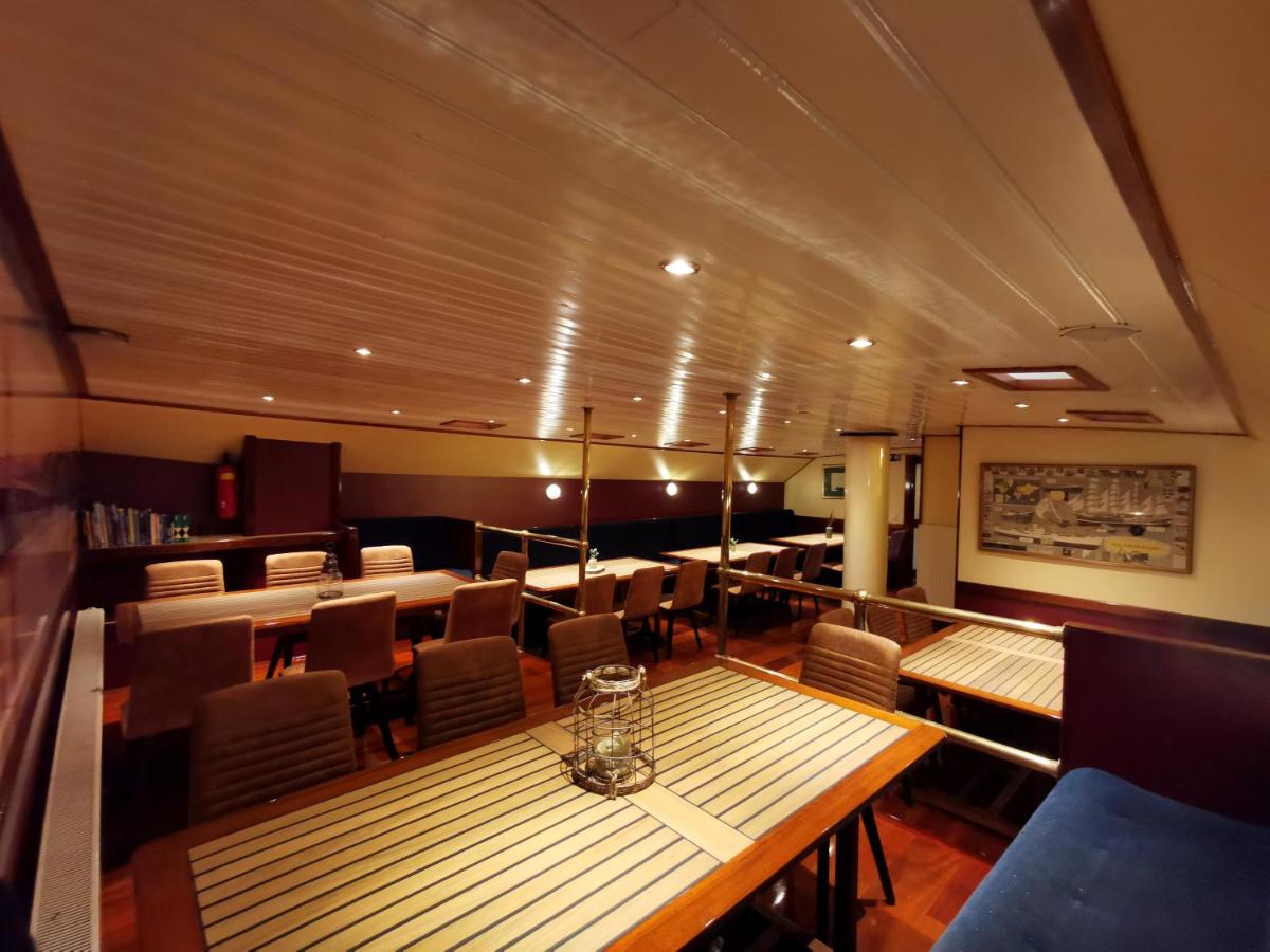 Suitetrails - B&B Sailing Ship Summertime