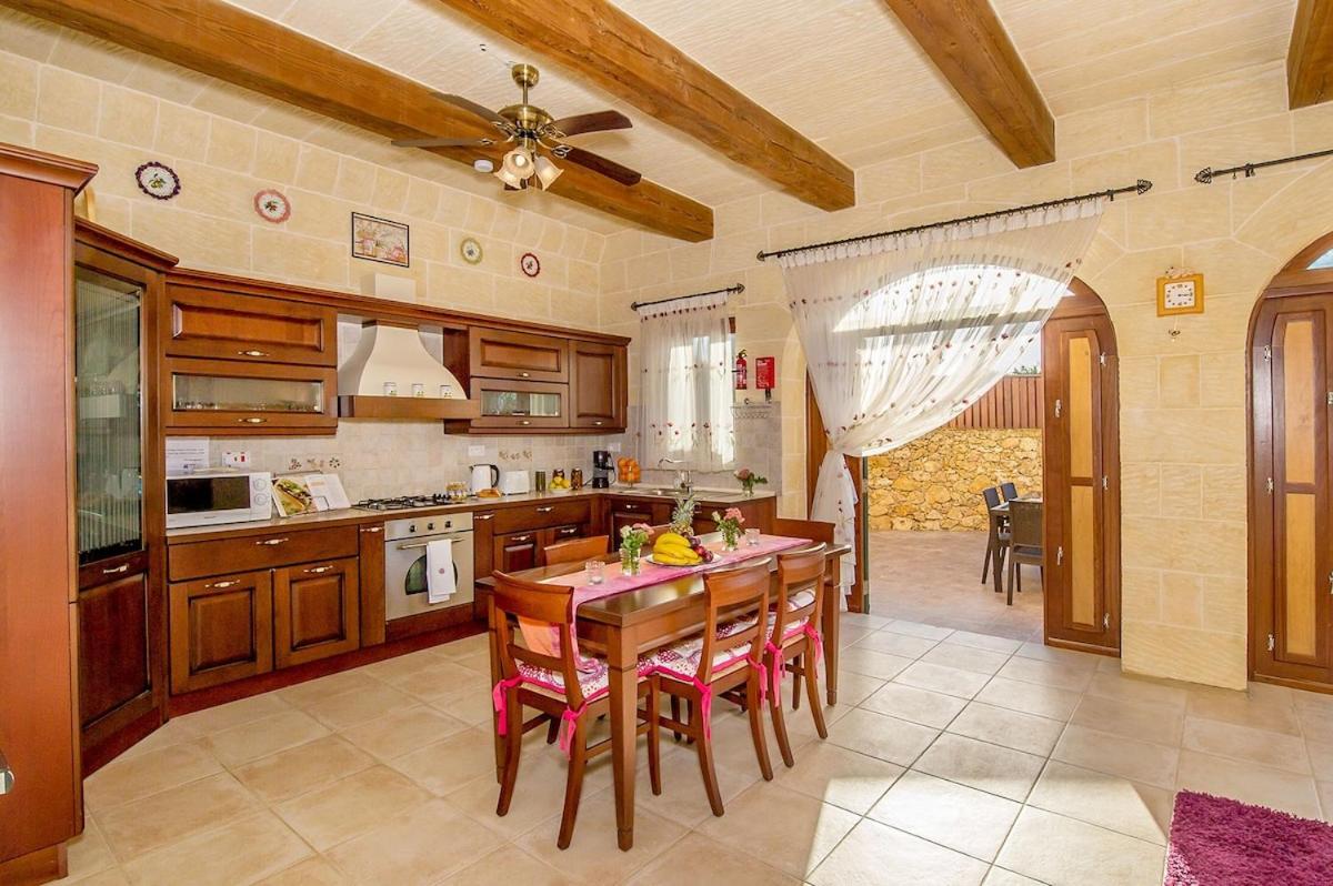 Rebbiegha Holiday Home - Housity