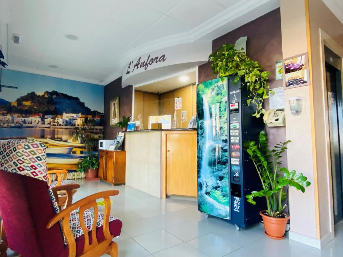 Hostal L'Anfora - Housity