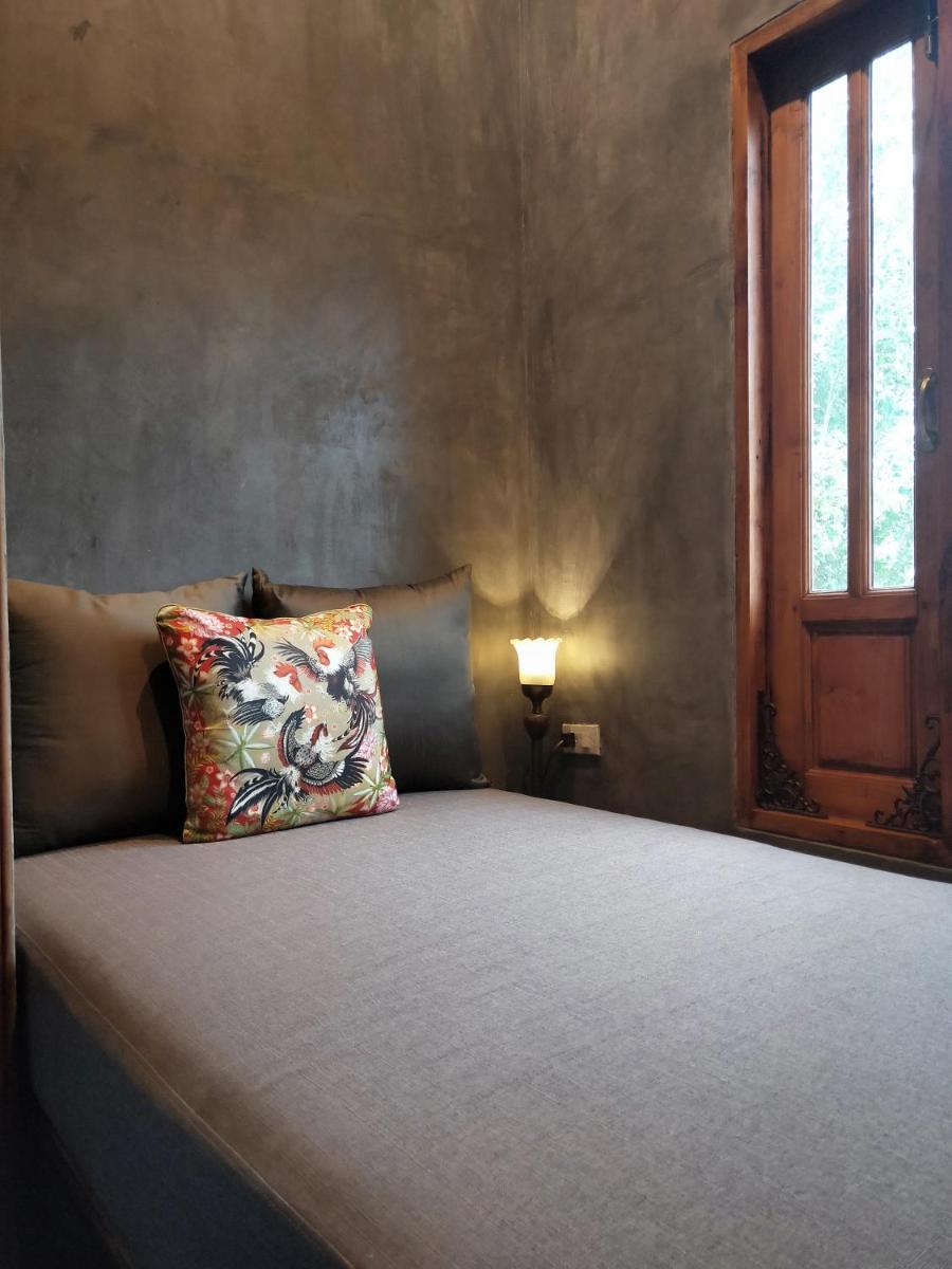 Suitetrails - Reun Sroyraya Boutique Home เรือนสร้อยระย้าบูทิค