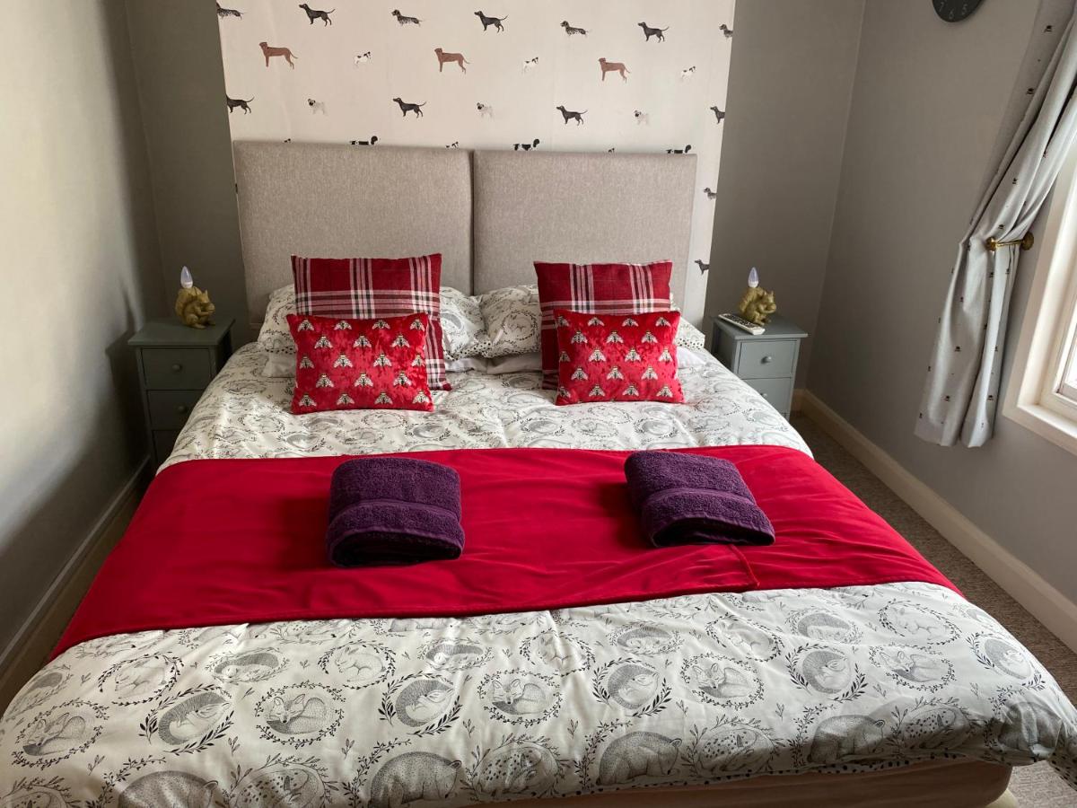 Bedford House Retreat - Housity