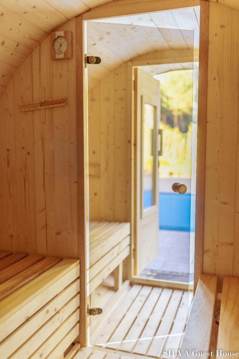 SILVA Guest House - dom wczasowy, tenis, basen, balia i sauna - Housity