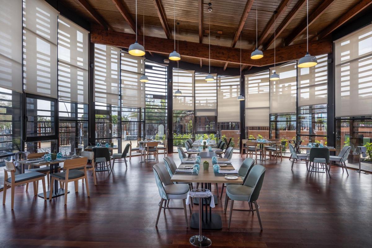 Un restaurante o sitio para comer en Barceló Tenerife
