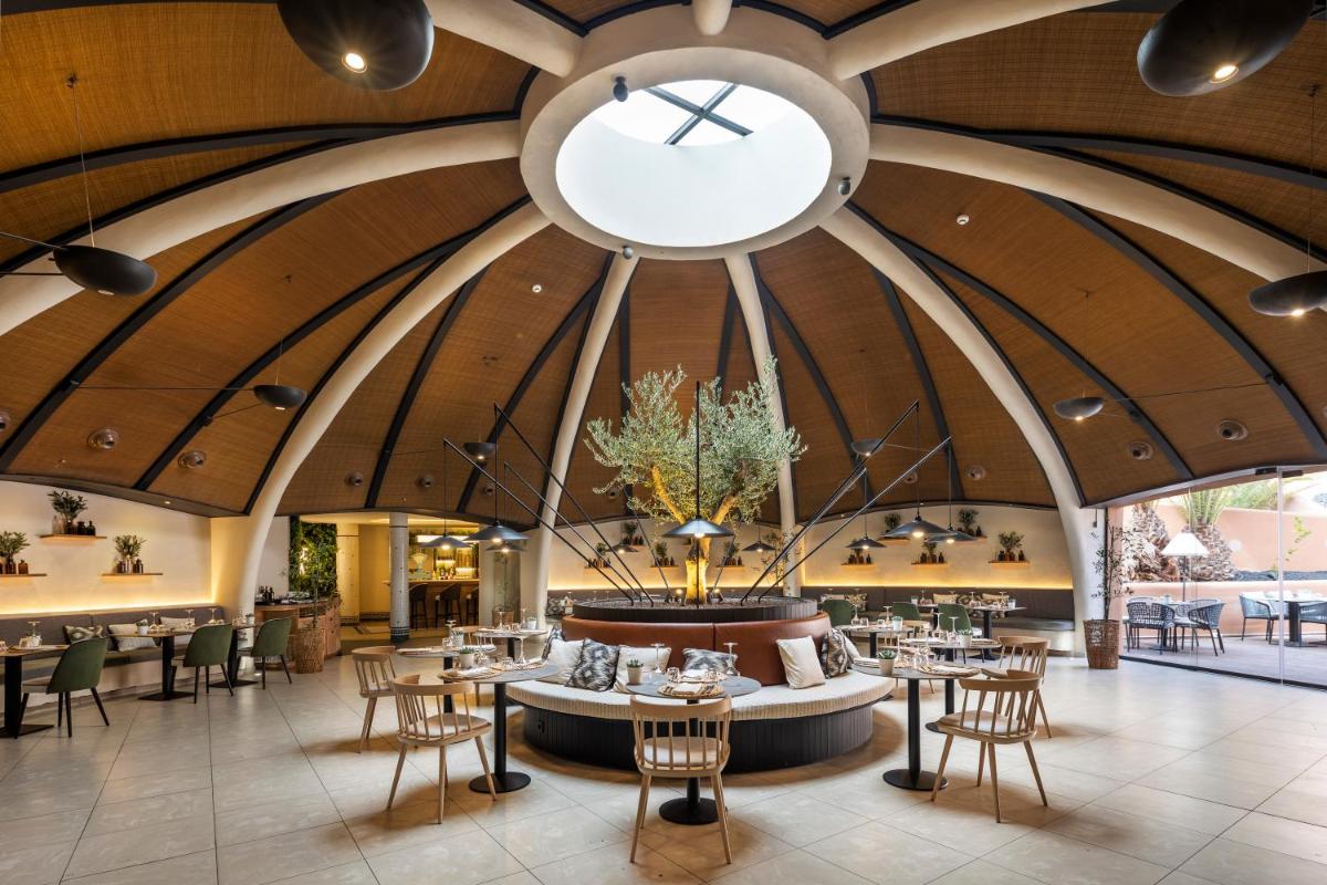 Un restaurante o sitio para comer en Barceló Tenerife