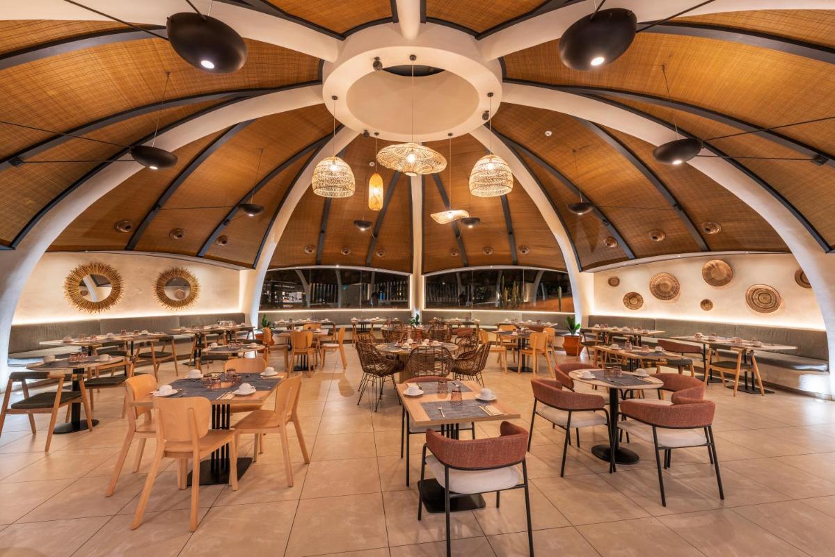 Un restaurante o sitio para comer en Barceló Tenerife