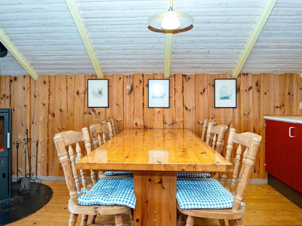 6 person holiday home in Hejls - Housity