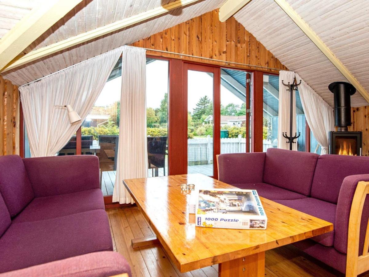 6 person holiday home in Hejls - Housity