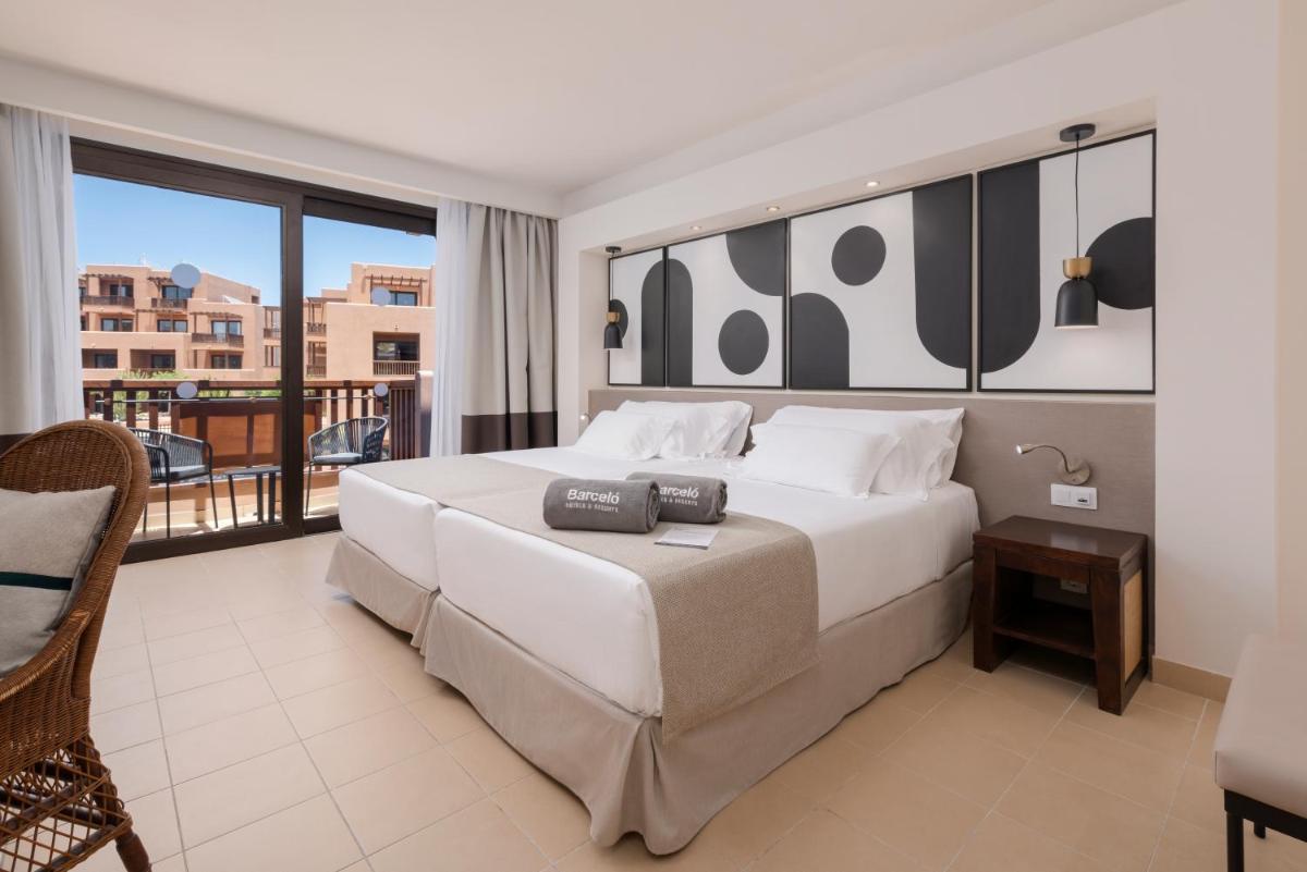 Cama o camas de una habitación en Barceló Tenerife