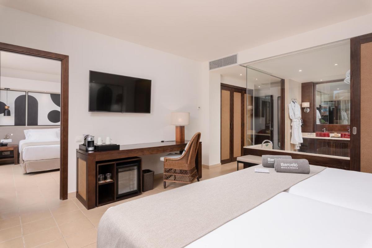 Cama o camas de una habitación en Barceló Tenerife