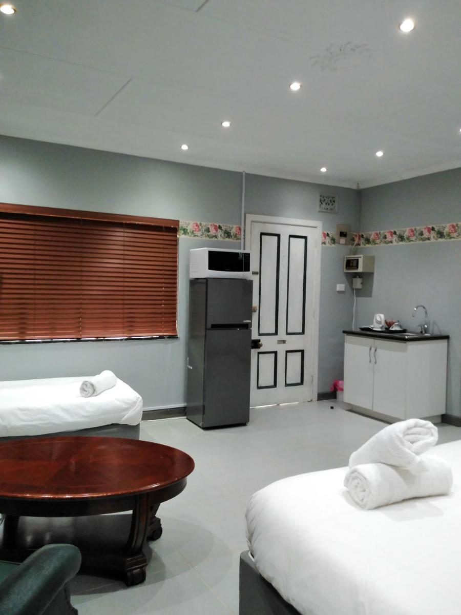 Heroes Garden Lodge - Hizvo