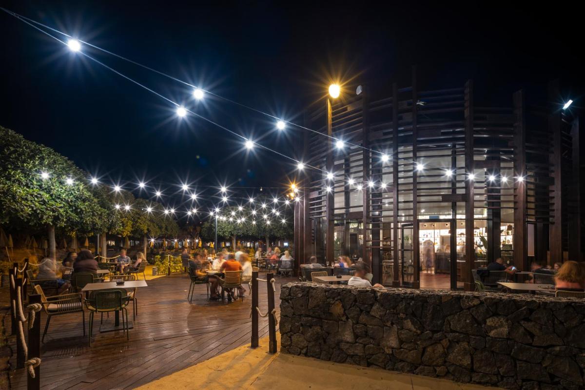 Un restaurante o sitio para comer en Barceló Tenerife Royal Level