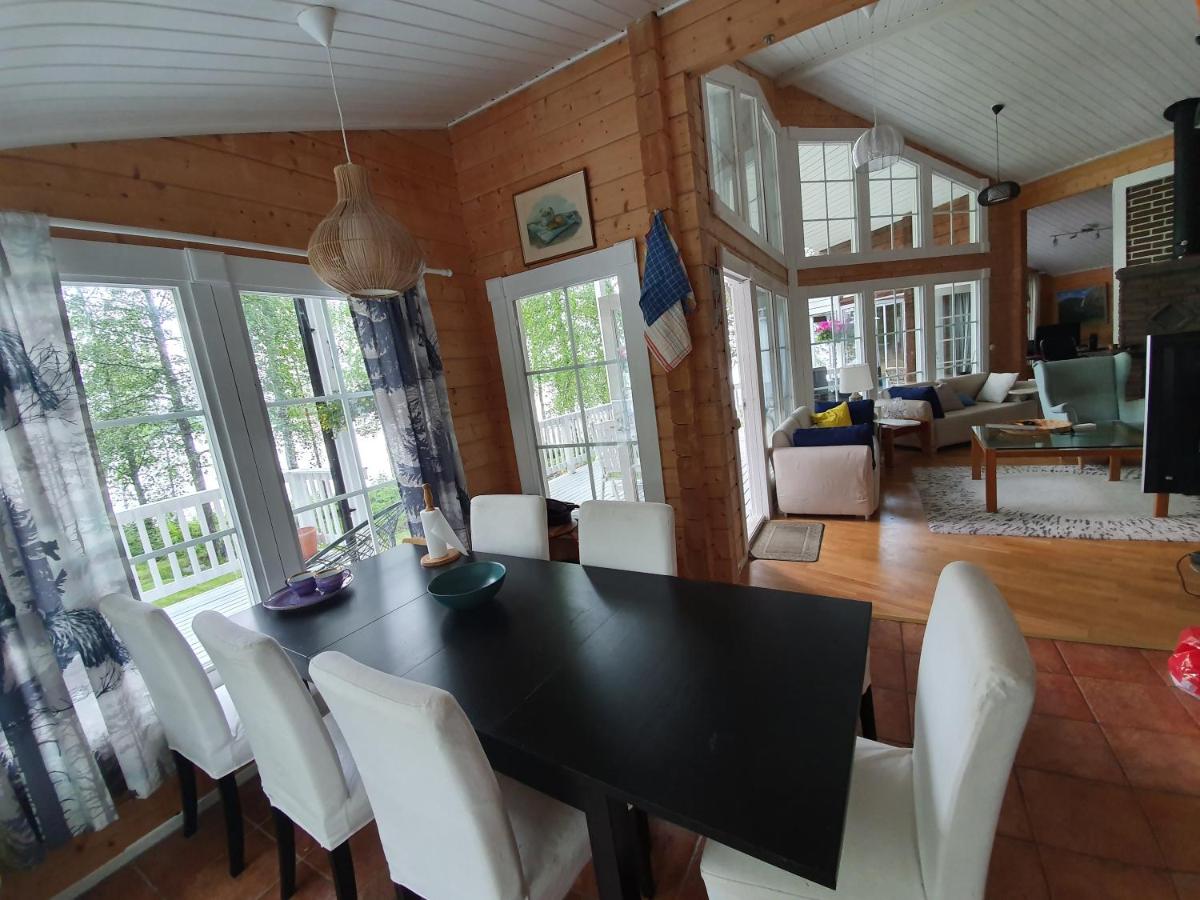 Suitetrails - VictoriaCourt Lakeside Villa