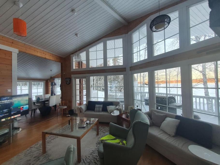 Suitetrails - VictoriaCourt Lakeside Villa