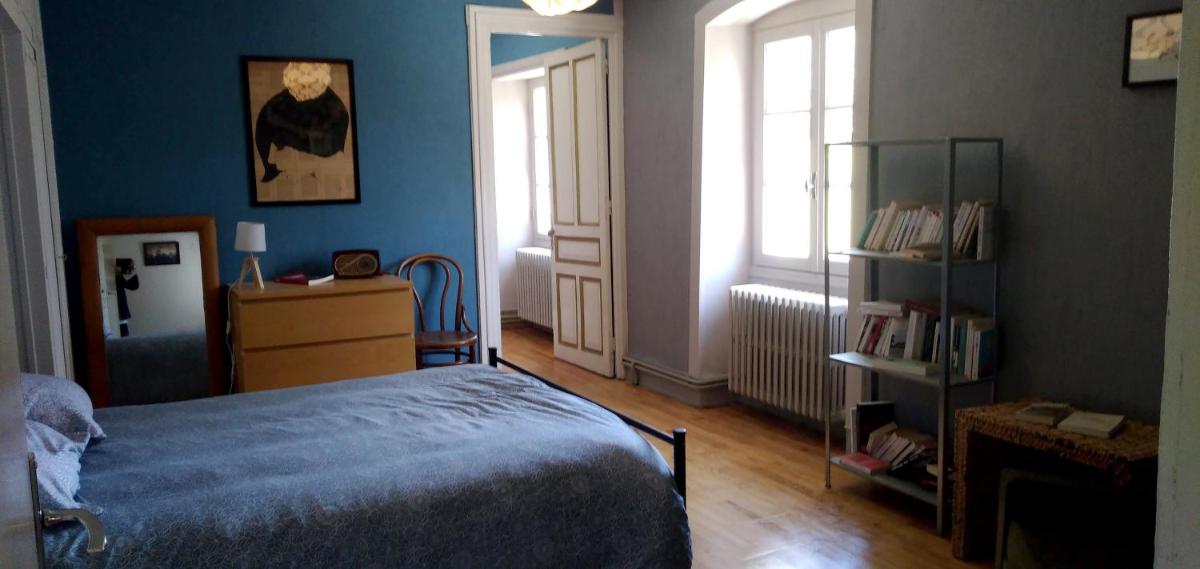 Charmante maisonnette avec jardin - Housity