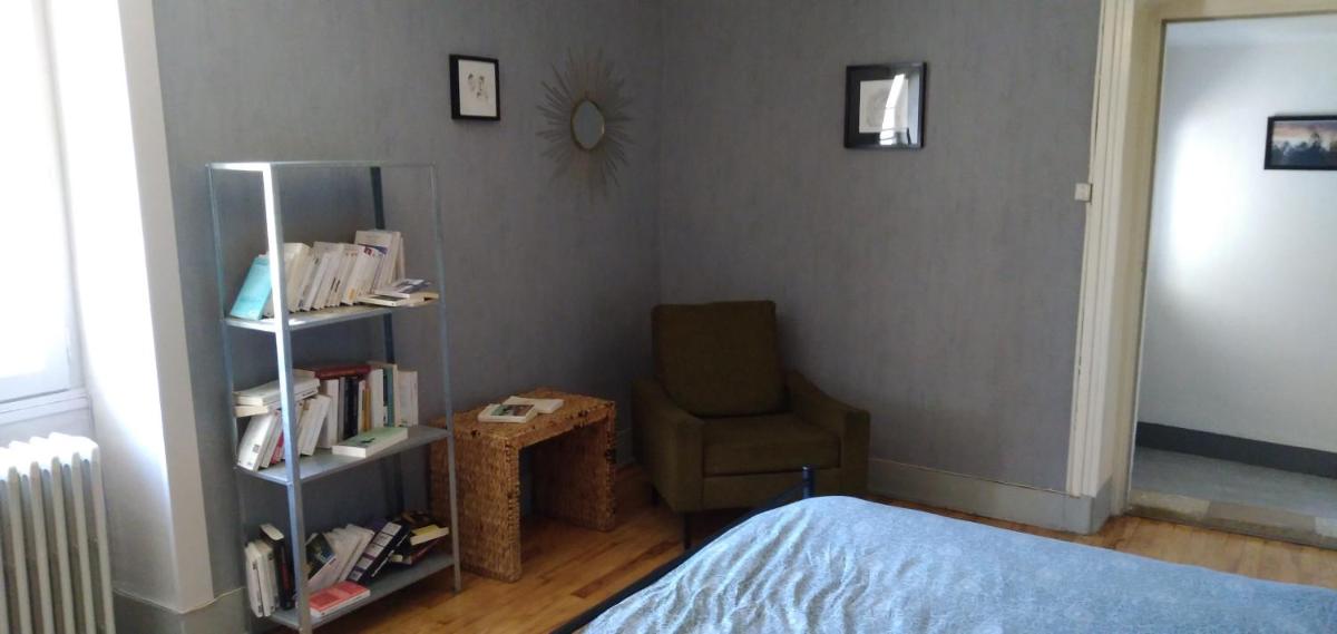 Charmante maisonnette avec jardin - Housity