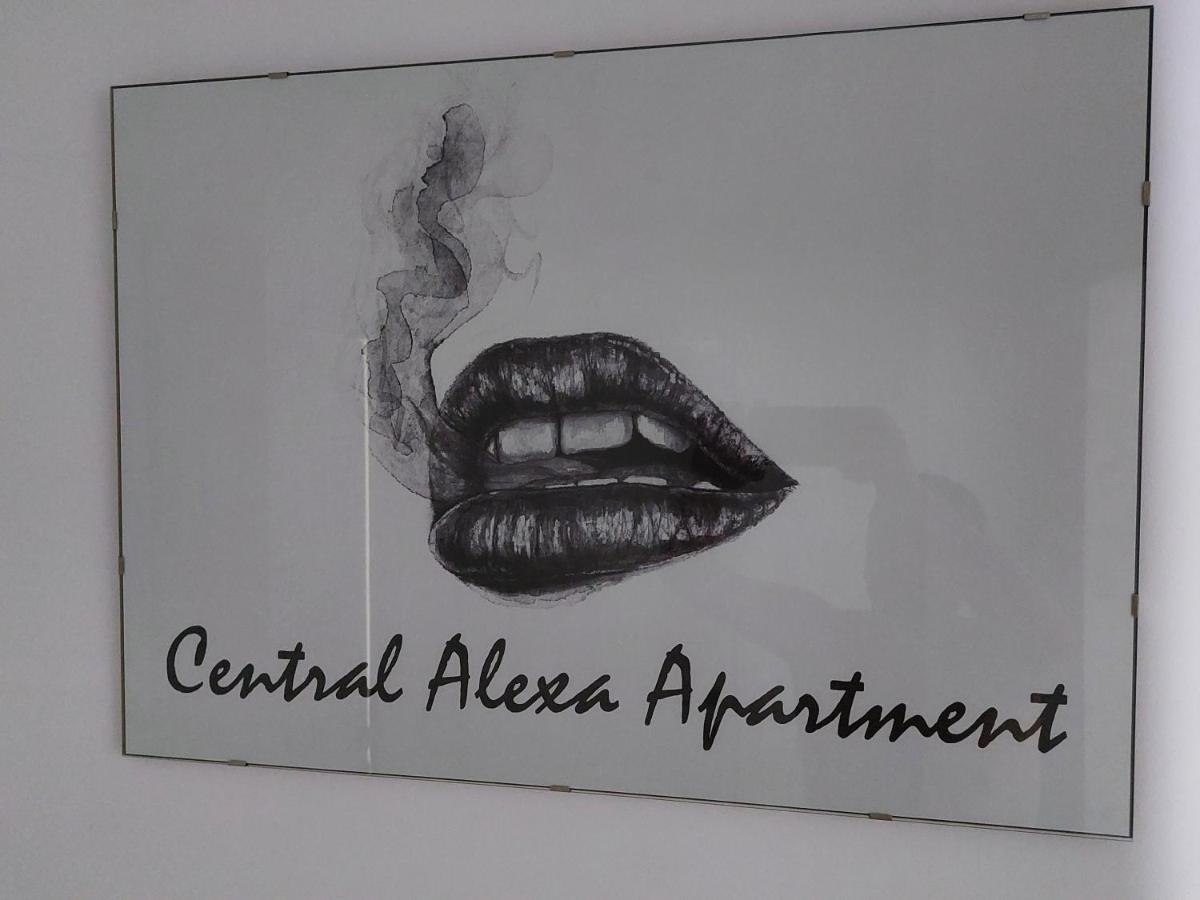 Central Alexa Apartament - Housity