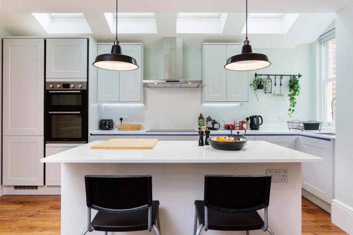 Veeve - Embassy Elegance - Hizvo